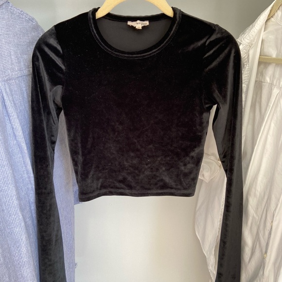 Velvet crop top - Picture 2 of 3